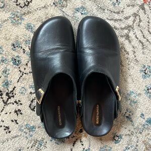 Beatrice Valenzuela clogs in Black